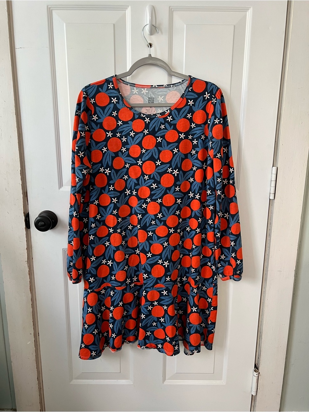 EUC Winter Water Factory Women's Long-Sleeve Dress